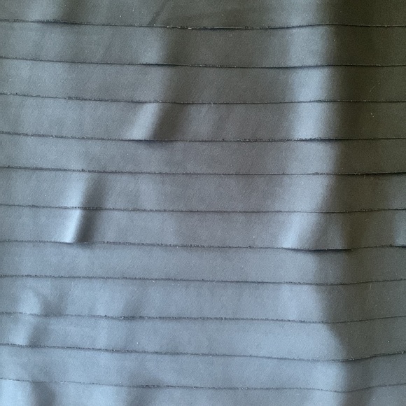 Tiered Satin Cocktail Dress with Lace - Picture 3 of 5